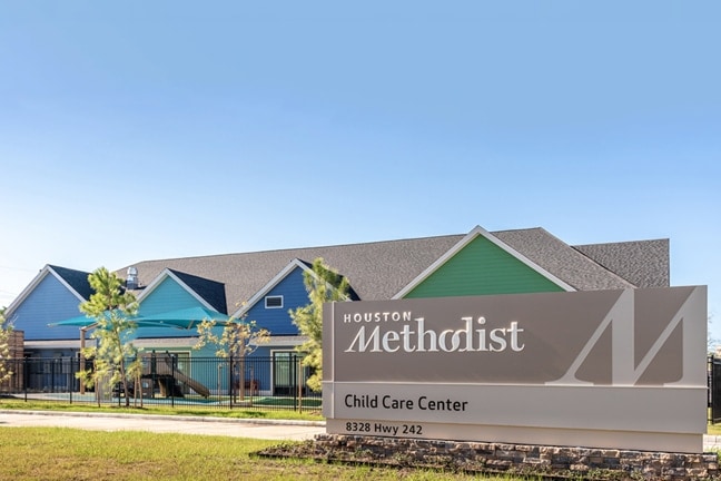 Houston Methodist The Woodlands Hospital - Child Care Center: Exterior Single Tenant Monument STM