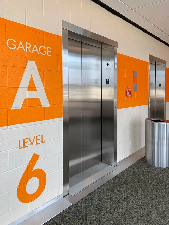 Houston Methodist West Hospital Garage A - Elevator Lobby Garage Super Graphics GSG (Level 6)