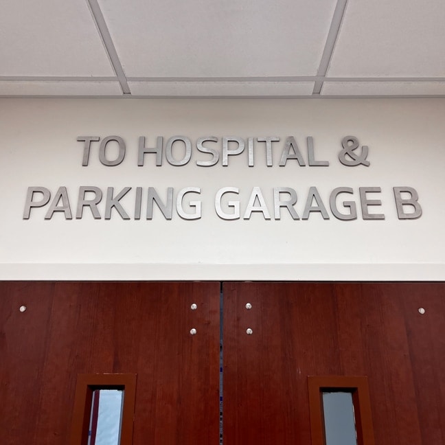Houston Methodist West Hospital MOB 3 - Interior Individual Letterform Graphics ILG