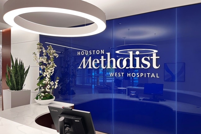Houston Methodist West Hospital MOB 3 - Interior Individual Logo Graphics ILG (Lobby)