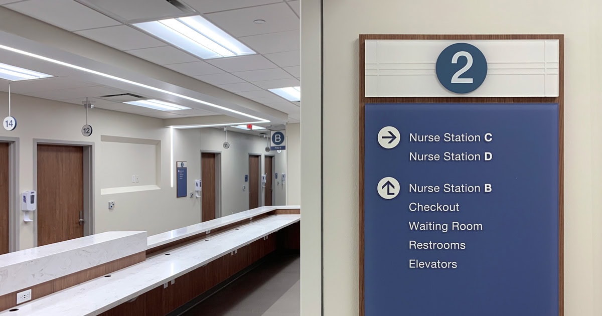 Houston Methodist Clear Lake Hospital MOB4: Interior Wall Mounted Directional