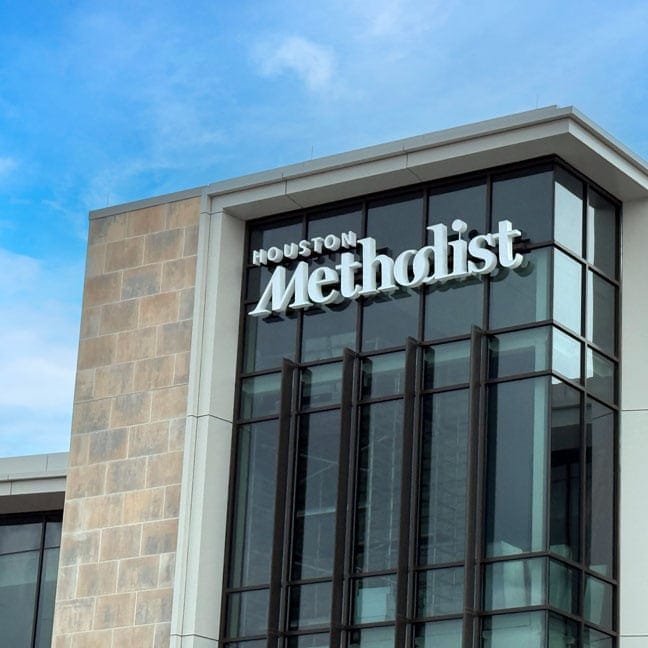 Houston Methodist Cinco Ranch Hospital - Exterior Building Mounted Logo BML.A 1 (Detail)