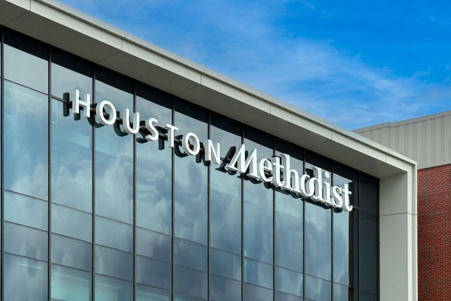 Houston Methodist Cinco Ranch Hospital - Exterior Building Mounted Logo BML.B (Detail)
